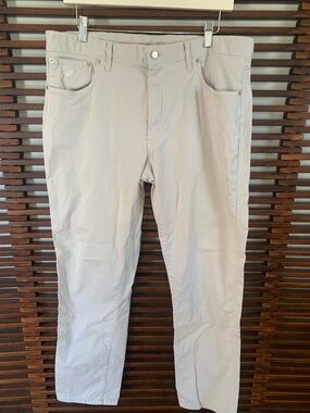 Cremieux Men's Slim Chino Pants